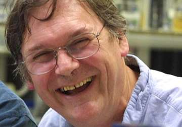 nobel prize winning british scientist says he was forced to resign over sexist comments