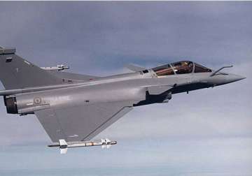 india to buy 36 rafale jets from france pm after talks with french president