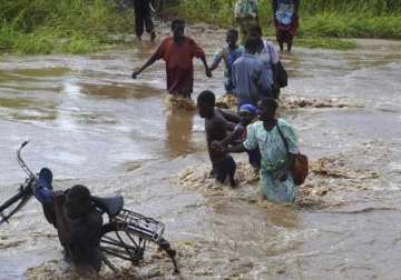 176 dead 200 000 displaced in malawi floods