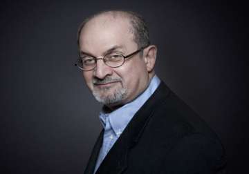 salman rushdie to join nyu journalism faculty