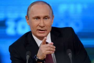 vladimir putin orders forces in the east on combat drill