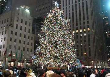 in new york 85 foot tall 13 tonne christmas tree delivered for christmas