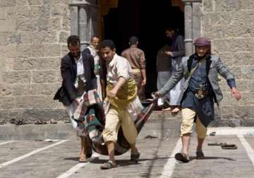 46 killed 100 injured in suicide attacks on 2 yemen mosques