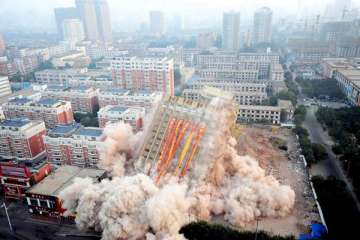 five star chinese hotel demolished in minutes