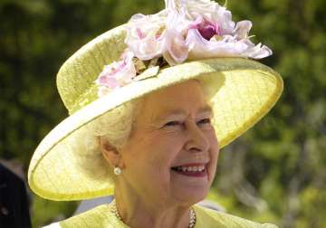 queen elizabeth ii becomes longest reigning monarch