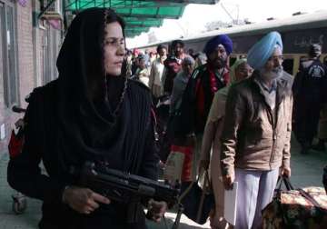 indian sikhs reach pak to celebrate nanak s birth anniversary