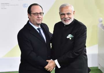 pm modi holds bilateral meeting with french president