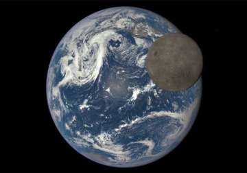 nasa camera reveals dark side of moon