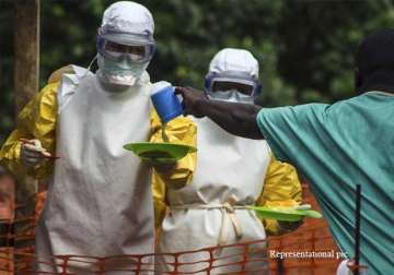 britan ebola nurse in critical condition hospital