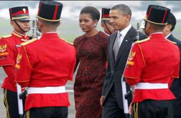 president obama lands in indonesia