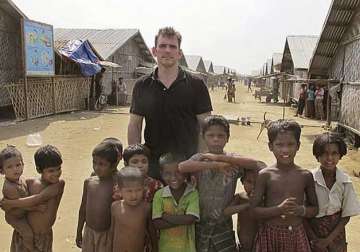 actor matt dillon puts rare celebrity spotlight on rohingya muslims