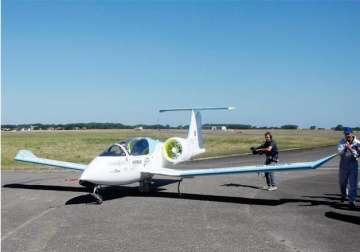 airbus electric plane to fly across english channel