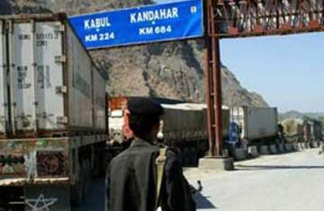 pakistan to reopen border crossing that nato uses