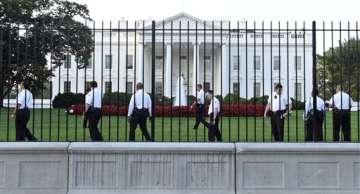 secret service boosts security outside white house