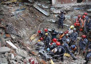 nepal earthquake woman rescued alive after 128 hours
