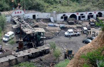 29 killed 14 trapped in mine accidents in china
