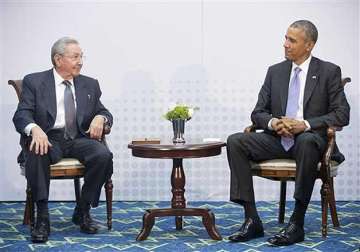 barack obama raul castro meeting overshadows anti us line at summit