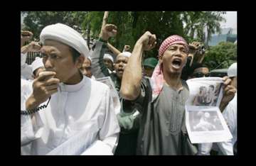 islamic hard liners protest gay films in indonesia