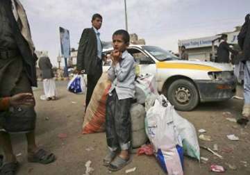 india asks all its nationals to leave yemen