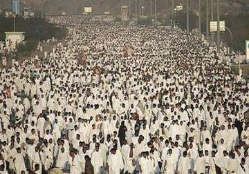 indian dupes some 500 hajj pilgrims in saudi arabia