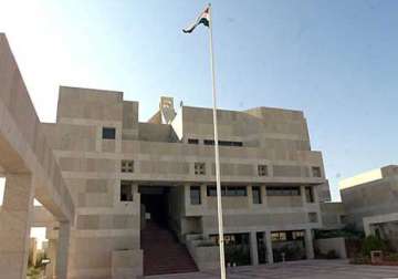 indian embassy in uae warns of visa scam