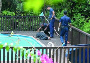 indian origin woman found dead in swimming pool