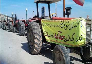 iran farmers clash with police over water rights