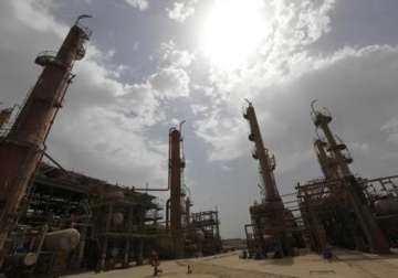 iran offers oilfield pipeline to india for raising oil import