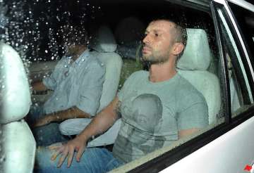 italy hails release on bail of marines in india