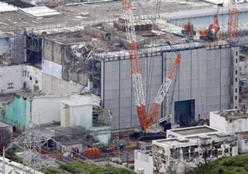 japan investigates sea contamination off fukushima