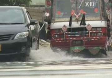 karachi 10 people killed in rain related mishaps