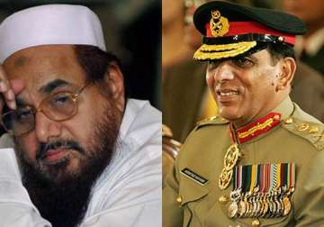kayani refused to confiscate lakhvi s phone in jail report