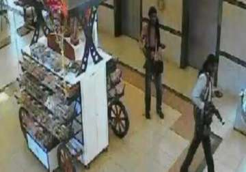 kenya mall attack cctv footage shows 4 attackers in mall
