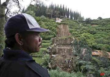 landslide kills 9 people in western indonesia