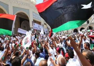 libyan protesters storm islamist offices