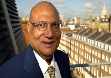 lord swraj paul second richest person in british midlands