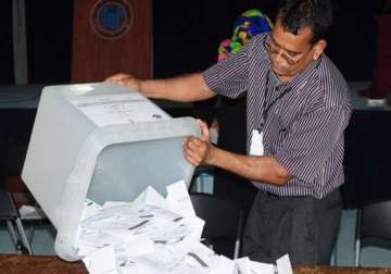 maldivian sc orders fresh presidential polls before oct 20
