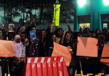 maldives cancels presidential poll over political impasse