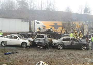 nearly 100 vehicles crash on interstate 77 in us 3 killed 25 injured