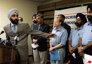 new york allows turbans for sikh muslim transit employees