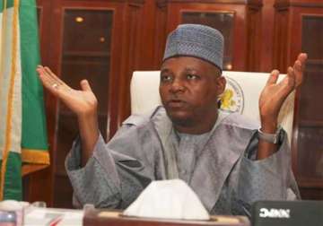 nigerian governor has cue to 200 abducted girls