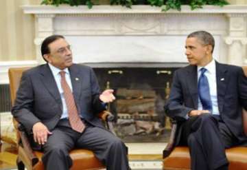 obama speaks to zardari on terror issue