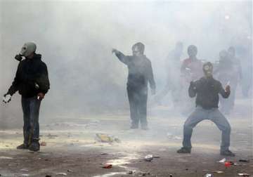 one dead in greek riots