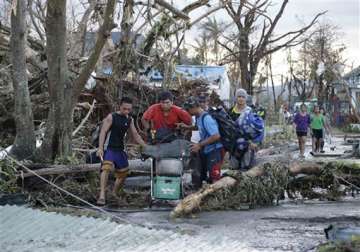 1 200 feared dead in philippines typhoon red cross