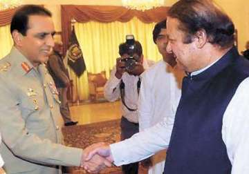 pak army chief kayani meets nawaz sharif