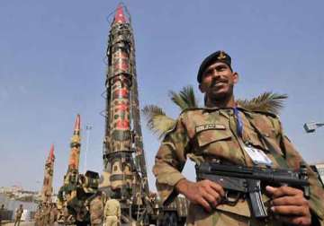 pak nuclear weapons pose more threat than iran s former us official