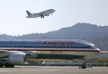 pak couple sues us airline