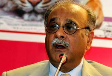 pak journalist najam sethi gets threats for criticizing army