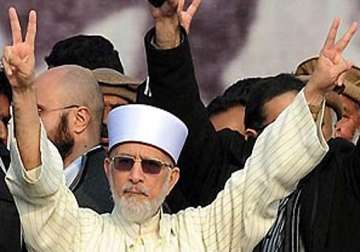 pak govt forms committee to hold talks with qadri