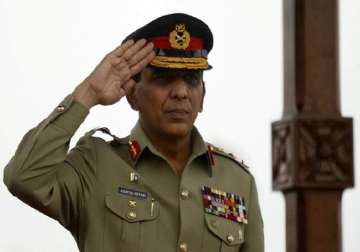 pakistan army chief announces retirement